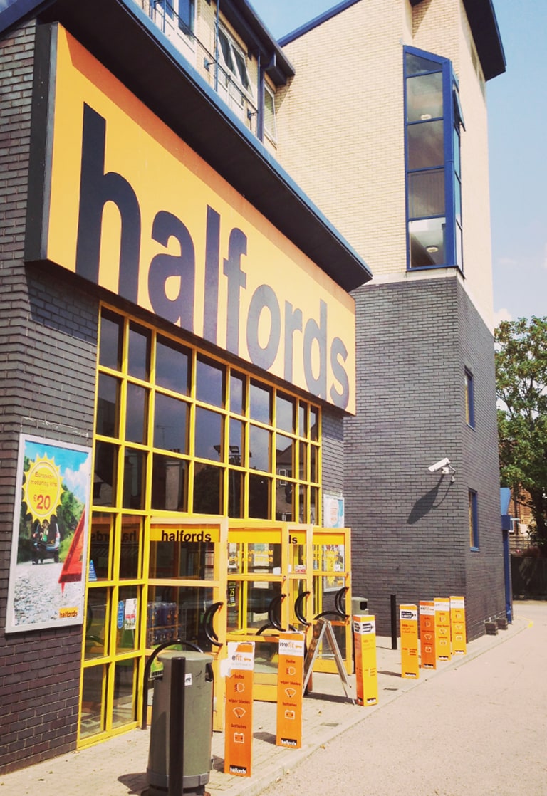 Halfords - Store